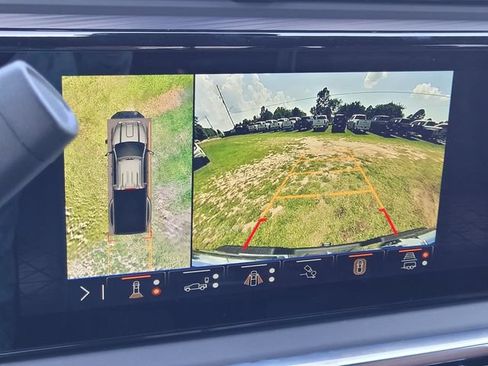 New 2026 GMC Sierra 3500 Denali Ultimate AWD/4WD image 17