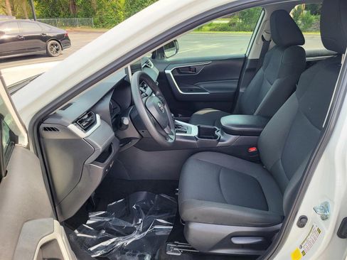 Used 2025 Toyota RAV4 LE FWD image 11