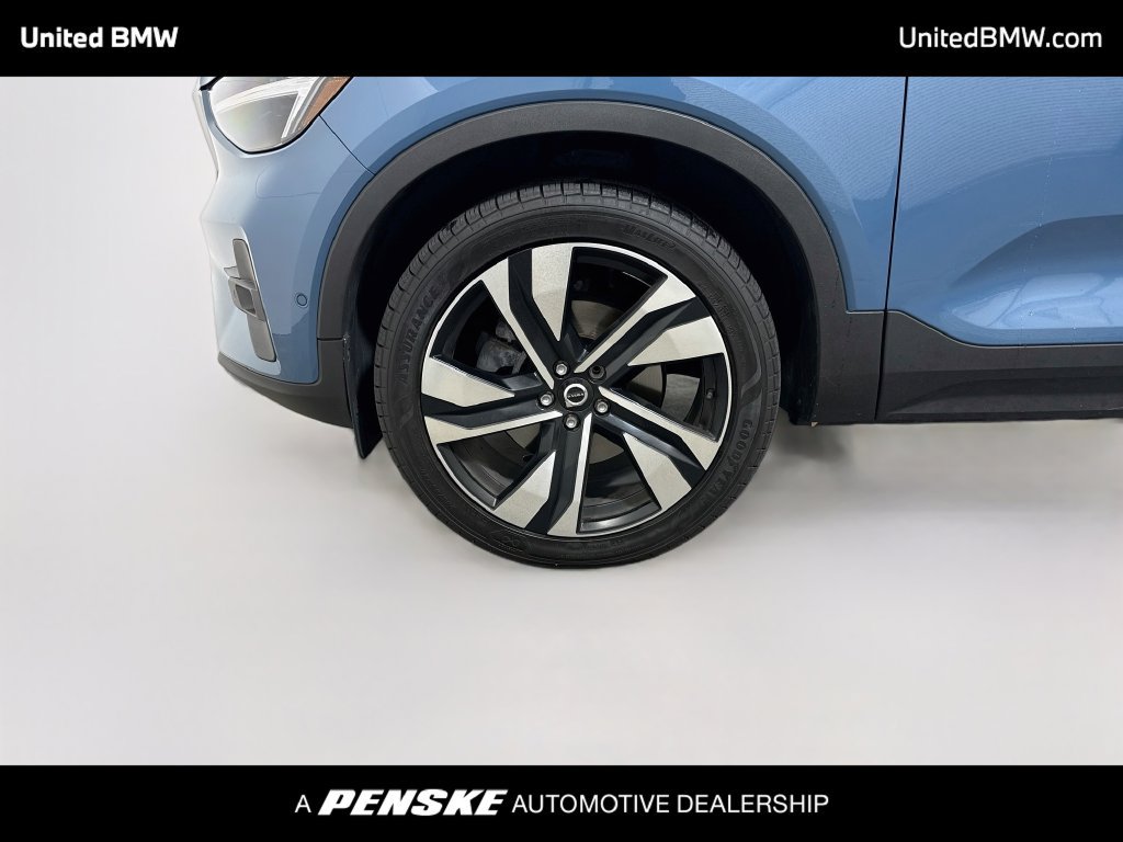 Used 2024 Volvo XC40 B5 Plus w/ Protection Package Premier AWD/4WD image 9