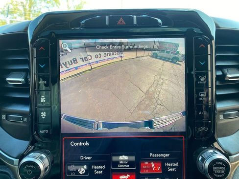 Used 2019 RAM 1500 Laramie AWD/4WD image 29