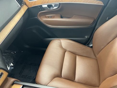 Used 2024 Volvo XC90 B6 Plus image 20