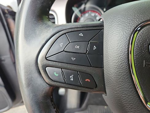 Used 2020 Dodge Charger SXT RWD image 11