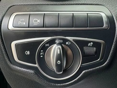 Used 2018 Mercedes-Benz GLC 300 GLC 300 Sport Utility 4D image 46