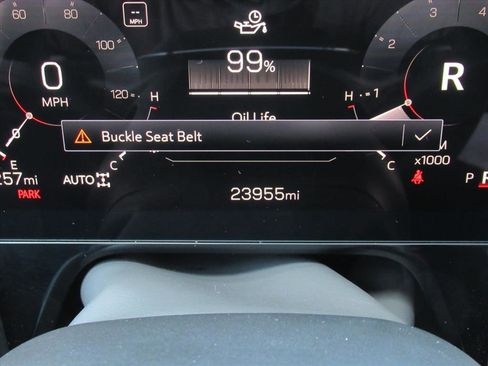 Used 2025 GMC Yukon XL Denali image 36