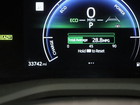 Used 2025 Toyota Camry SE image 40