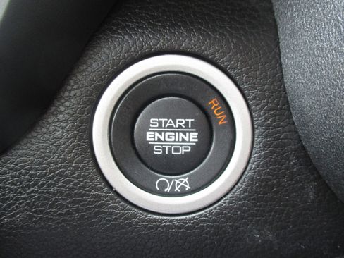 Used 2024 RAM 3500 Tradesman w/ Chrome Appearance Group AWD/4WD image 22
