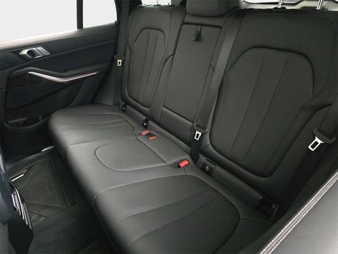 Used 2020 BMW X5 xDrive40i w/ Convenience Package image 17