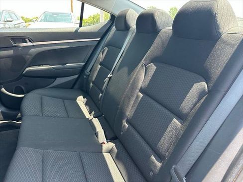 Used 2020 Hyundai Elantra SE w/ Cargo Package (C1) FWD image 23