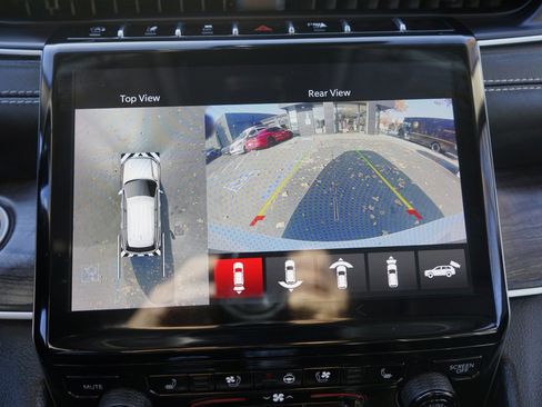 Used 2023 Jeep Grand Cherokee L Limited w/ Luxury Tech Group II image 26