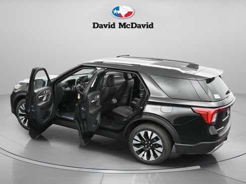 New 2026 Ford Explorer Platinum w/ LUX Leather Package image 9