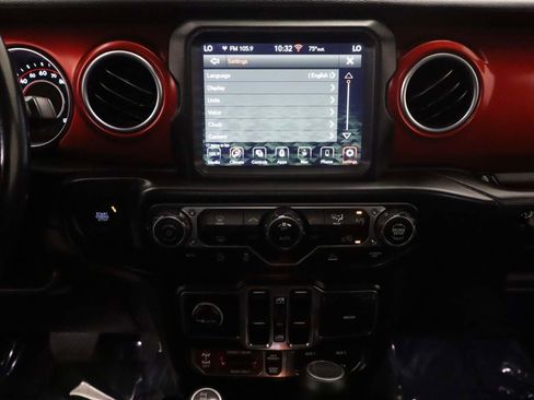 Used 2022 Jeep Gladiator Rubicon w/ LED Lighting Group AWD/4WD image 10