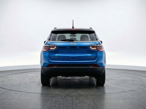 Used 2025 Jeep Compass Limited image 7