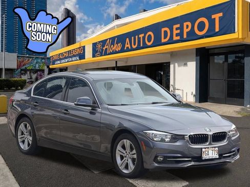 Used 2017 BMW 330i xDrive Sedan AWD/4WD image 6