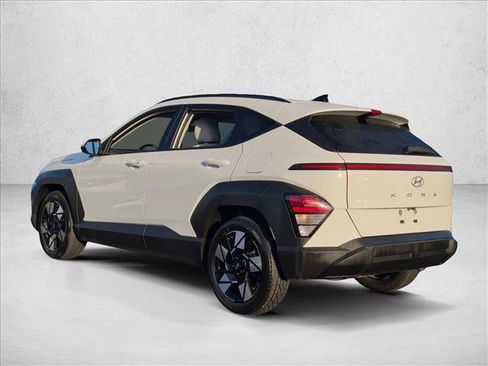 Used 2024 Hyundai Kona SEL FWD image 8