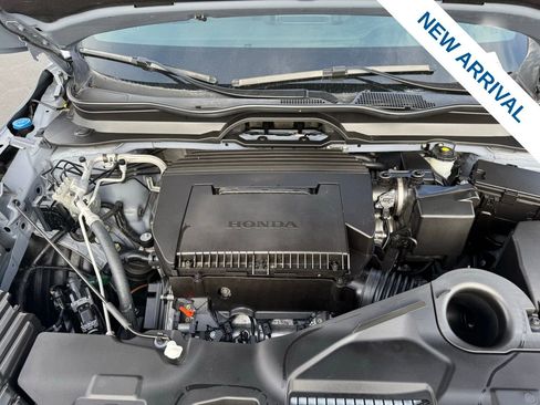 Used 2025 Honda Pilot Sport image 33