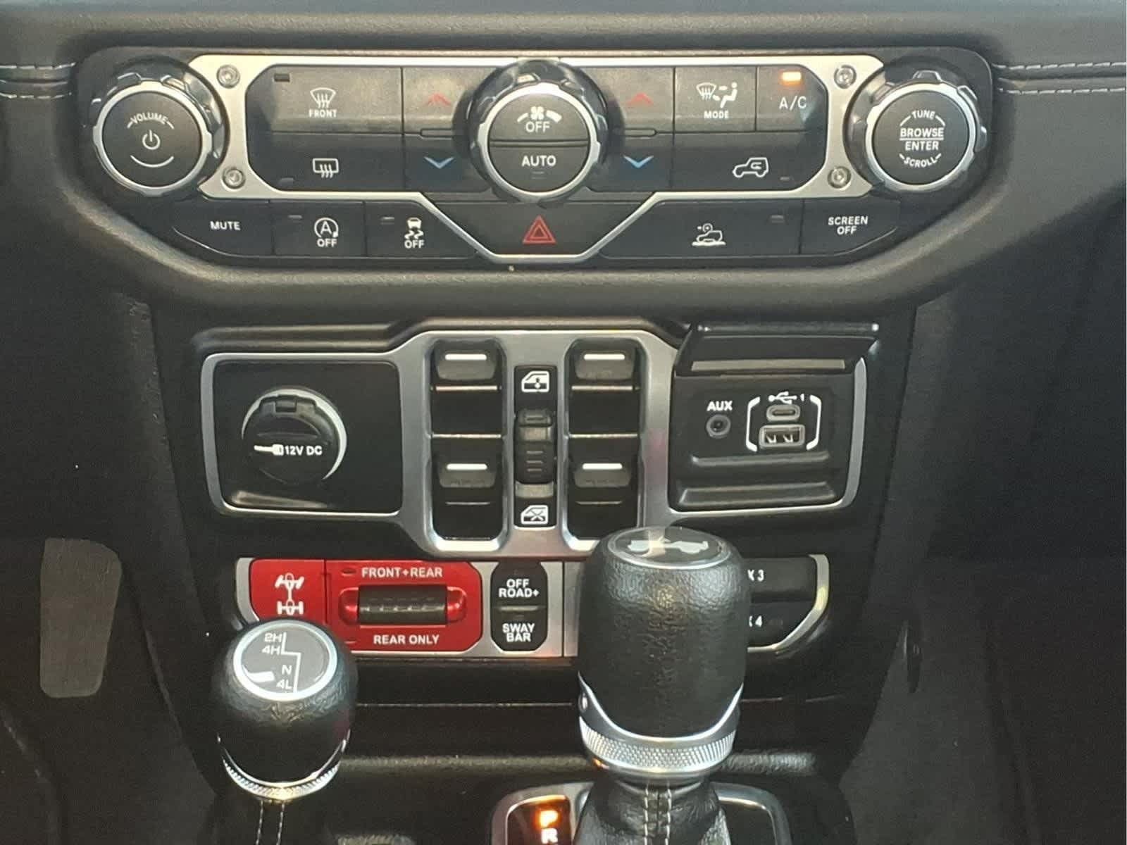 Used 2026 Jeep Wrangler Unlimited Rubicon AWD/4WD image 25