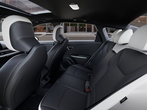 New 2026 Kia K4 GT-Line w/ GT-Line Premium Package FWD image 22