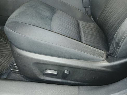 Used 2025 Nissan Altima 2.5 SV FWD image 15