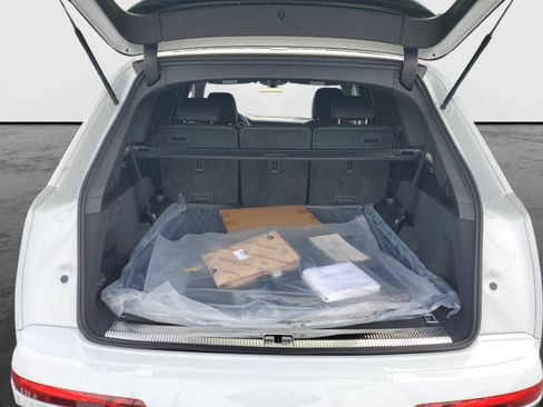 New 2026 Audi Q7 3.0T Premium Plus image 9