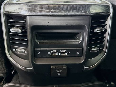 Used 2022 RAM 3500 Laramie AWD/4WD image 22