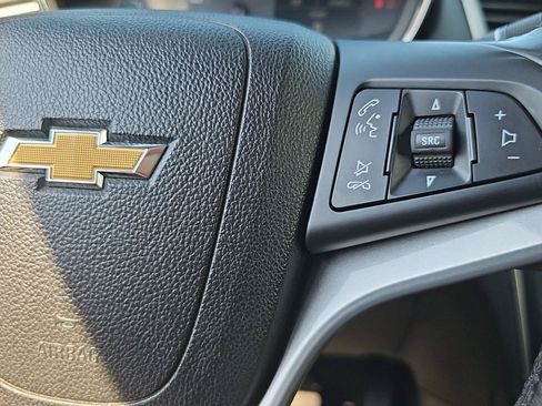 Used 2017 Chevrolet Trax LT w/ Sun & Sound Package FWD image 21