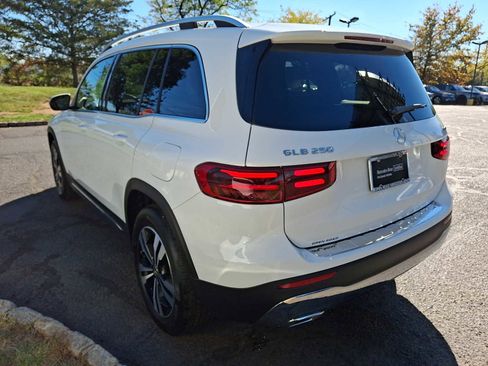 Used 2025 Mercedes-Benz GLB 250 4MATIC image 7