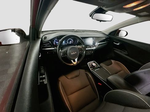 Used 2022 Kia Niro EX FWD image 18