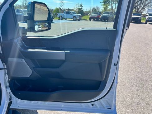 New 2026 Ford F250 Lariat image 9