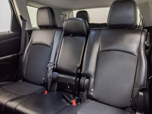Used 2019 Dodge Journey Crossroad w/ Popular Equipment Group FWD image 25