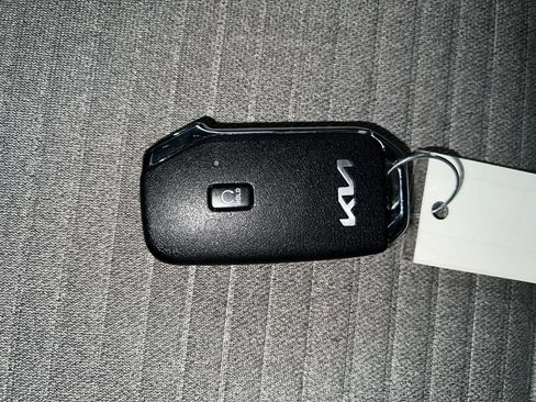 Used 2022 Kia Soul S FWD image 32