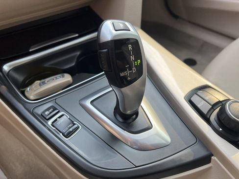 Used 2012 BMW 328i Sedan w/ Premium Pkg image 32