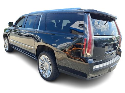 Used 2018 Cadillac Escalade ESV Platinum AWD/4WD image 5