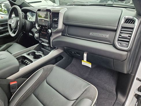 New 2026 RAM 1500 Laramie AWD/4WD image 17