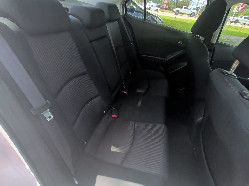 Used 2016 MAZDA MAZDA3 i Sport w/ Preferred Equipment Package FWD image 21