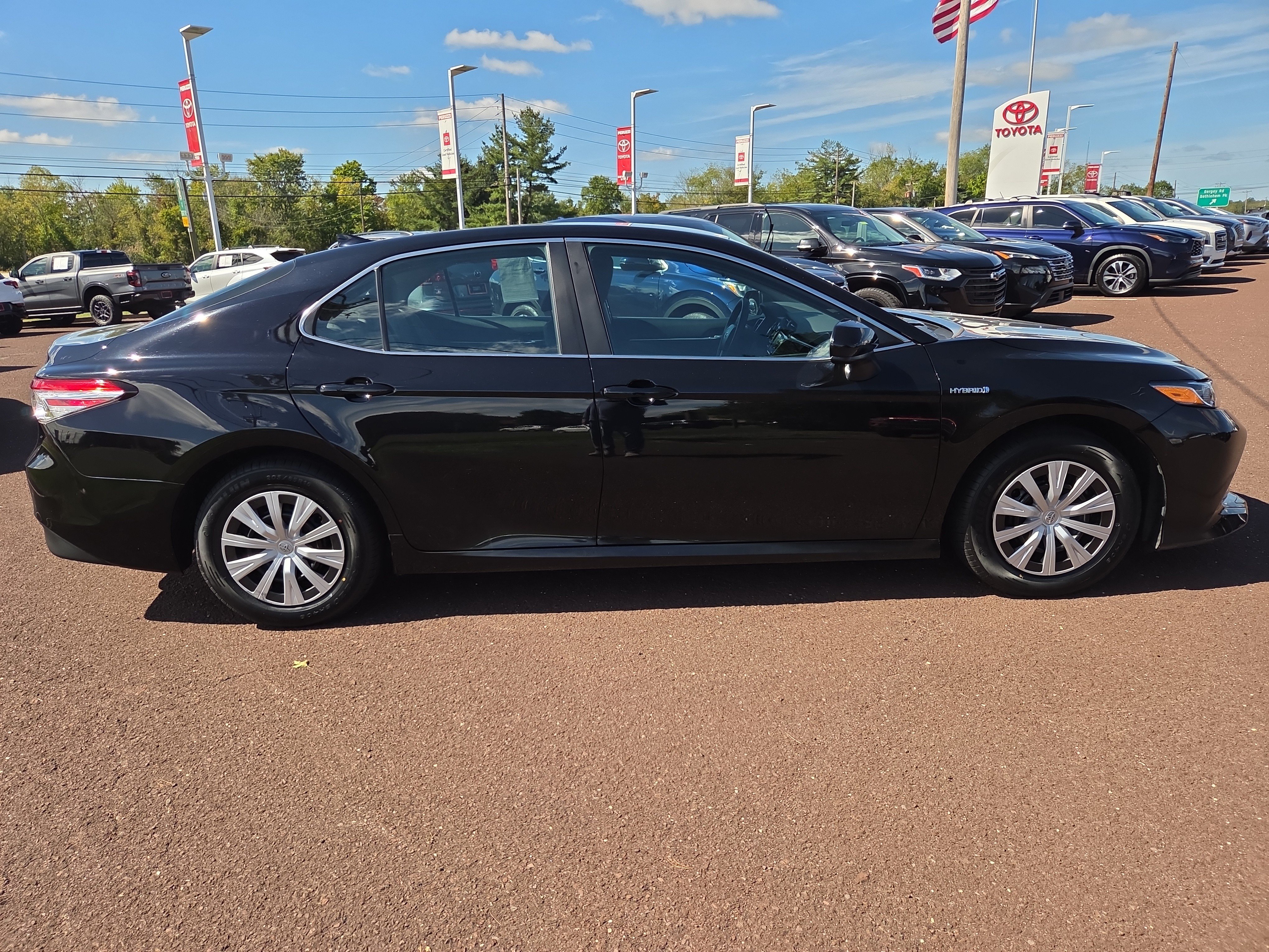 Certified 2020 Toyota Camry LE FWD image 2