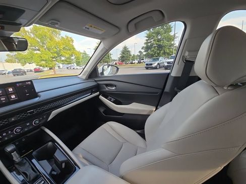 Used 2025 Honda Accord Touring image 22