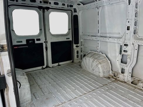 Used 2025 RAM ProMaster 2500 w/ U-Haul Equipment Group FWD image 23
