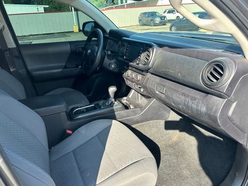 Used 2021 Toyota Tacoma SR w/ SR Convenience Package RWD image 10