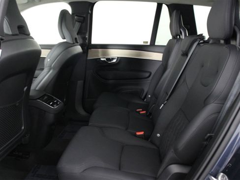 Certified 2025 Volvo XC90 B6 Plus w/ Protection Package Premier image 32