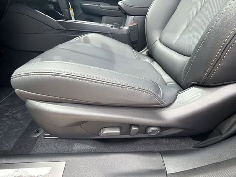 New 2026 Subaru Outback Limited AWD/4WD image 12