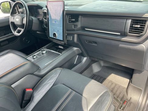 Used 2023 Ford Expedition Platinum AWD/4WD image 35