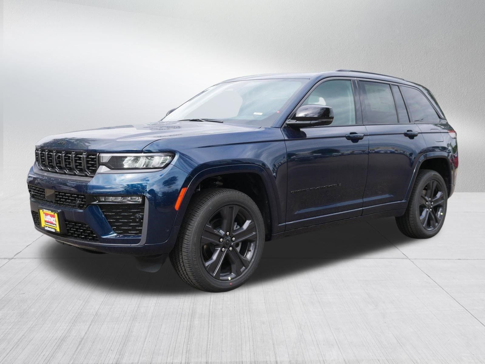 New 2027 Jeep Grand Cherokee Limited AWD/4WD image 3