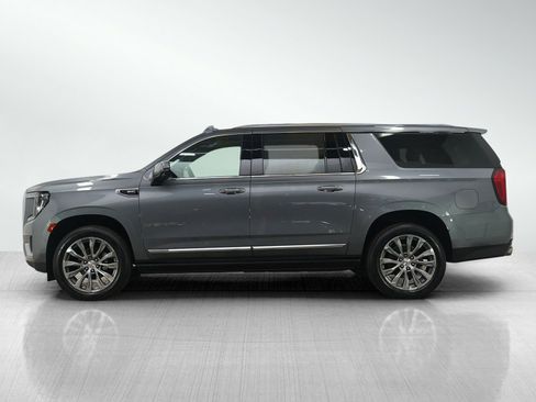 Used 2021 GMC Yukon XL Denali w/ Denali Premium Package image 2