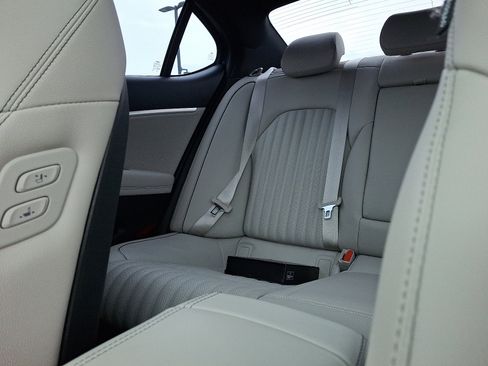 Certified 2023 Genesis G70 2.0T w/ Sport Prestige Package image 18