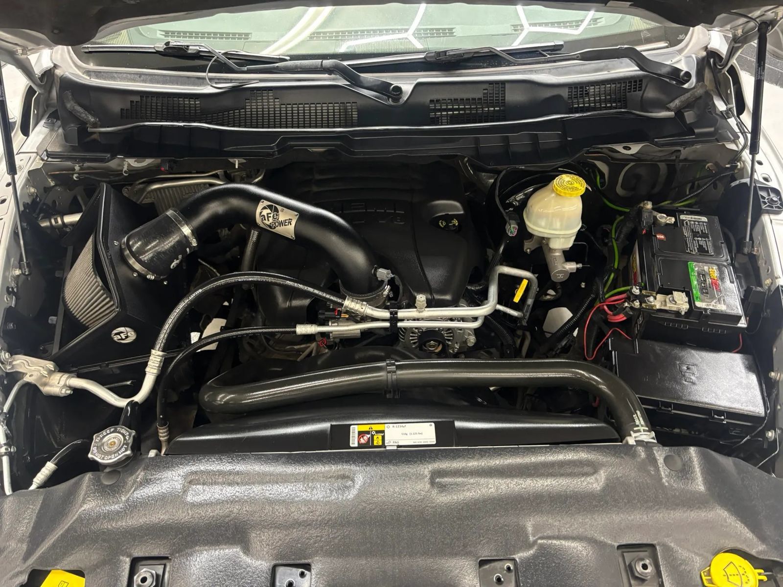 Used 2017 RAM 1500 Classic SLT RWD image 6