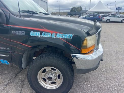 Used 2000 Ford F250 Lariat image 8