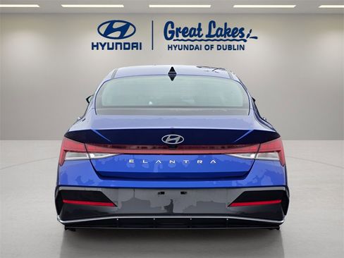 Certified 2024 Hyundai Elantra SEL w/ Convenience Package image 4