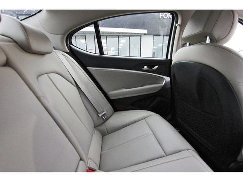 Used 2021 Genesis G70 2.0T RWD image 13