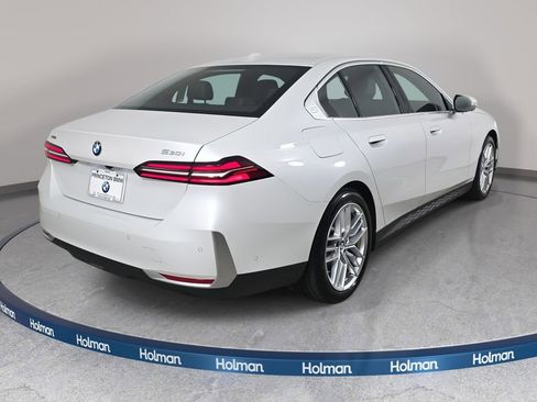 Used 2025 BMW 530i xDrive 530i xDrive w/ Premium Package image 6