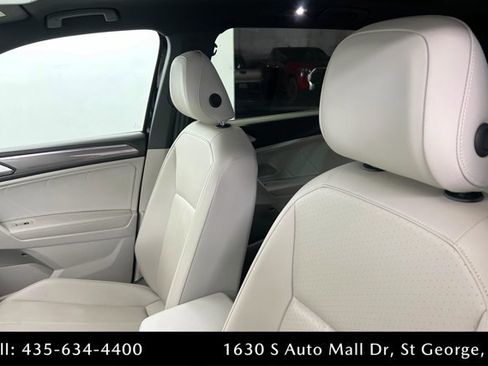 Used 2022 Volkswagen Tiguan SE R-Line AWD/4WD image 16
